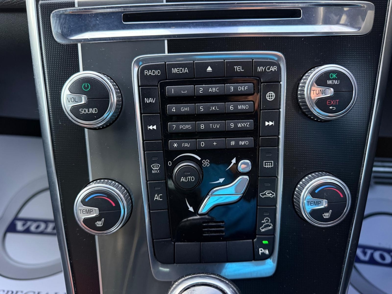 Used Volvo XC60 2015 for sale - 76877482: Photo 27