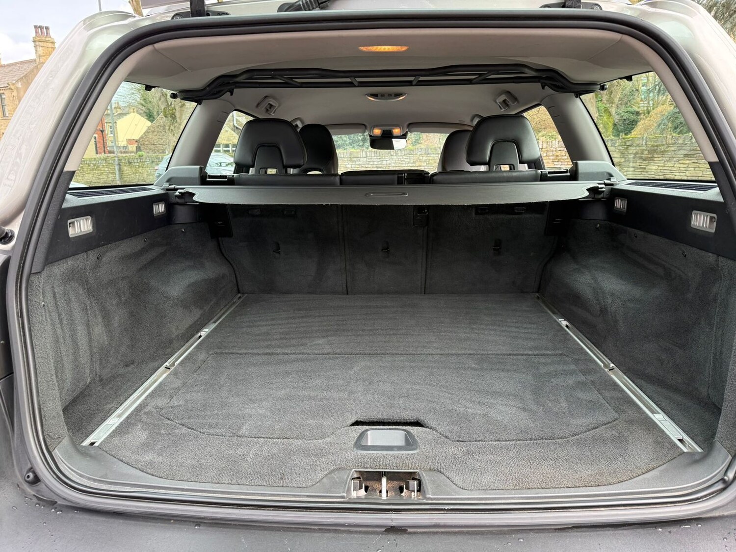 Used Volvo XC70 2014 for sale - 77911360: Photo 10