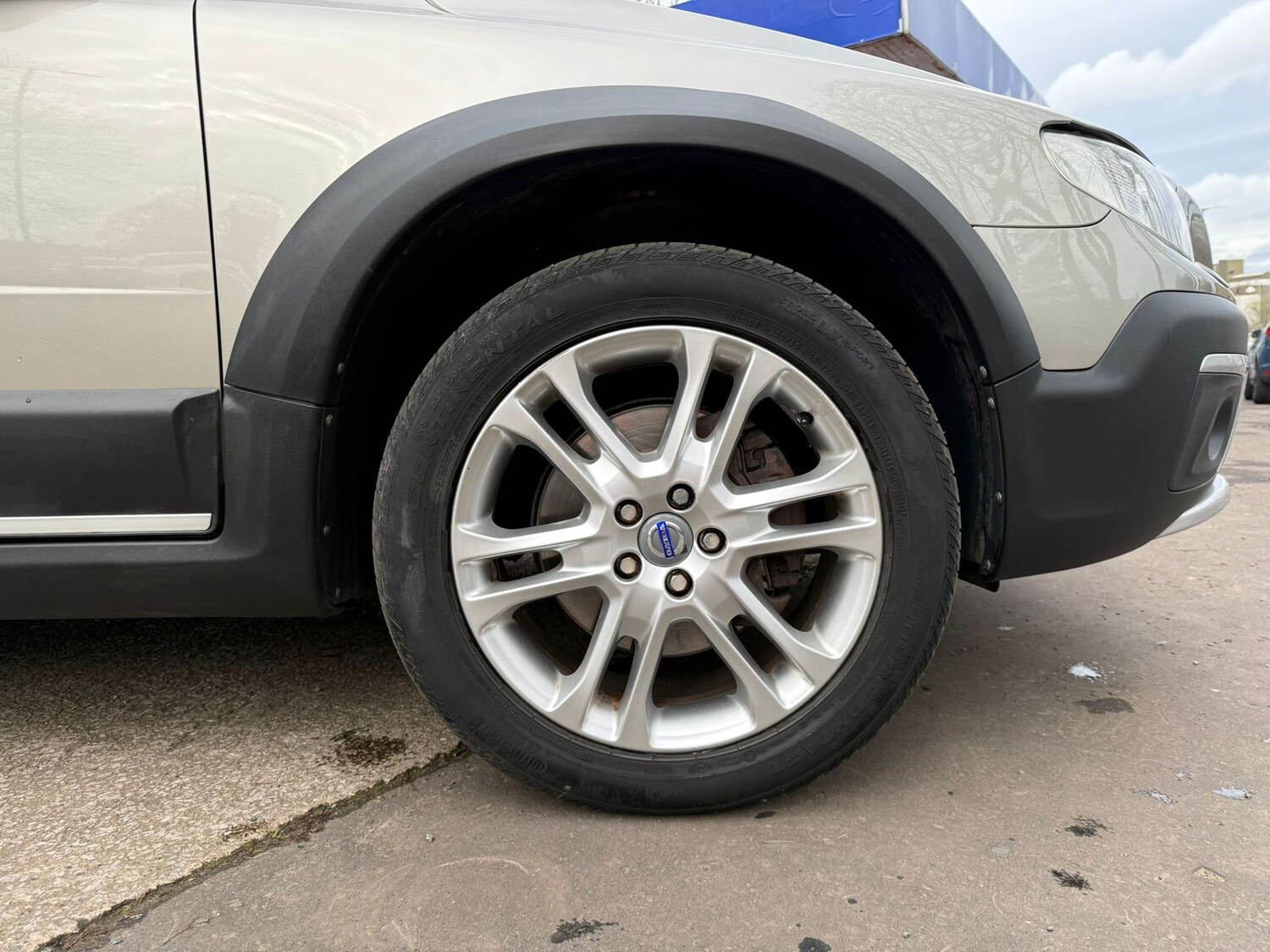 Used Volvo XC70 2014 for sale - 77911360: Photo 23