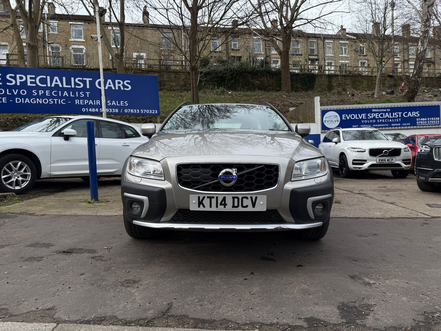 Used Volvo XC70 2014 for sale - 77911360: Photo 3
