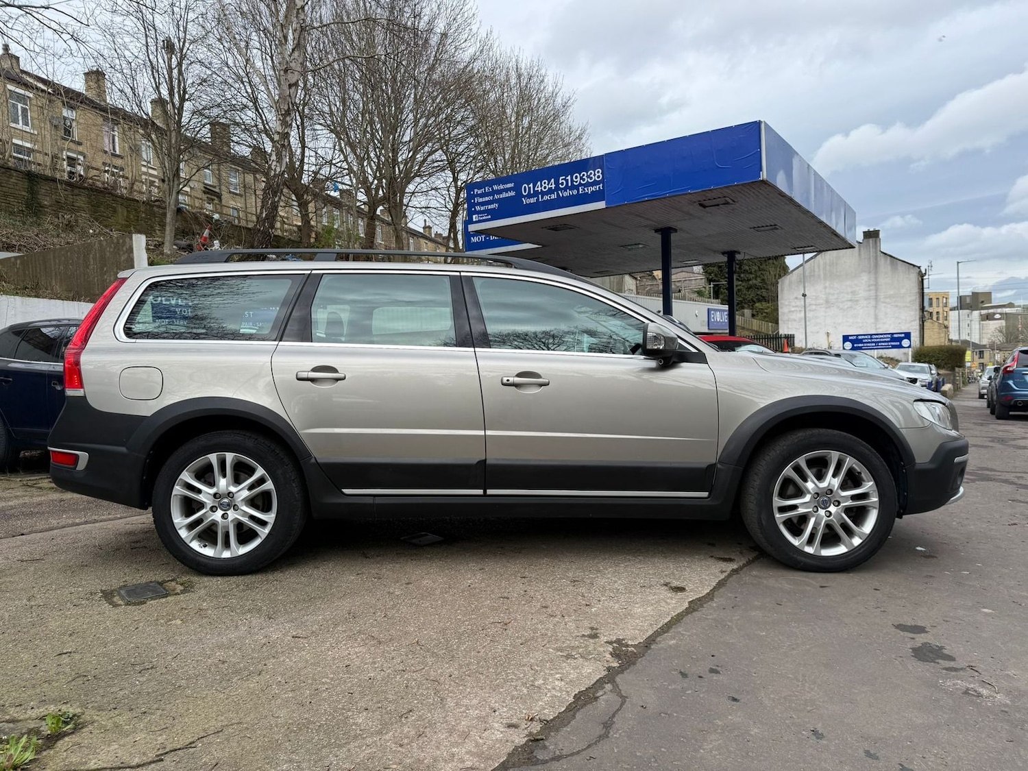 Used Volvo XC70 2014 for sale - 77911360: Photo 4
