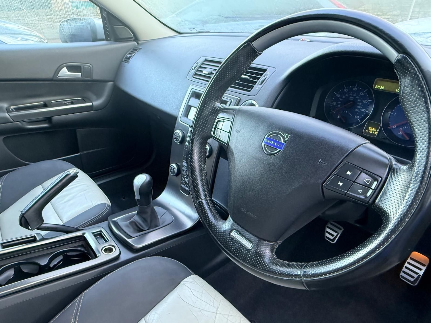 Used Volvo C30 2010 for sale - 77899047: Photo 9