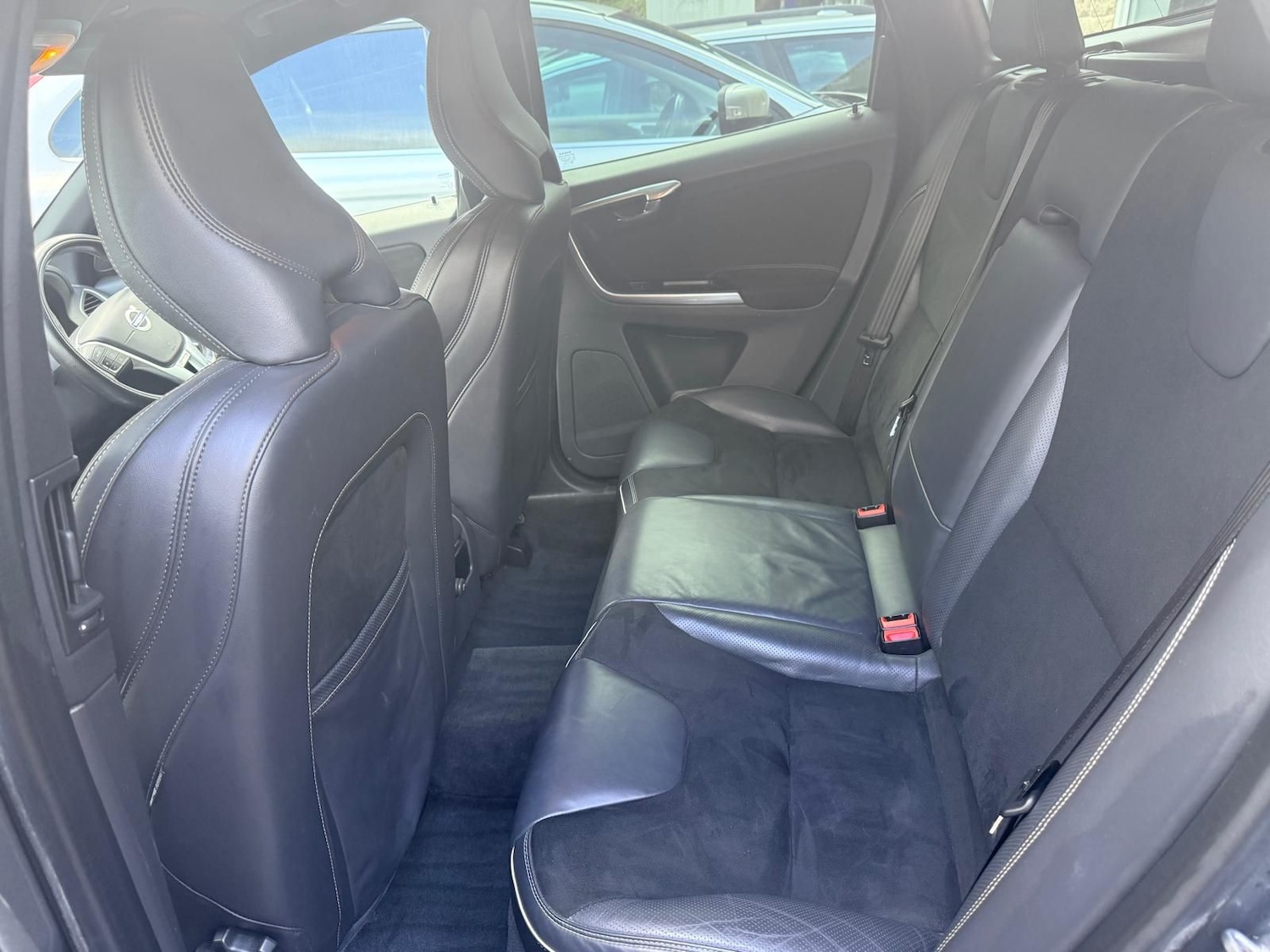 Used Volvo XC60 2015 for sale - 77710959: Photo 5