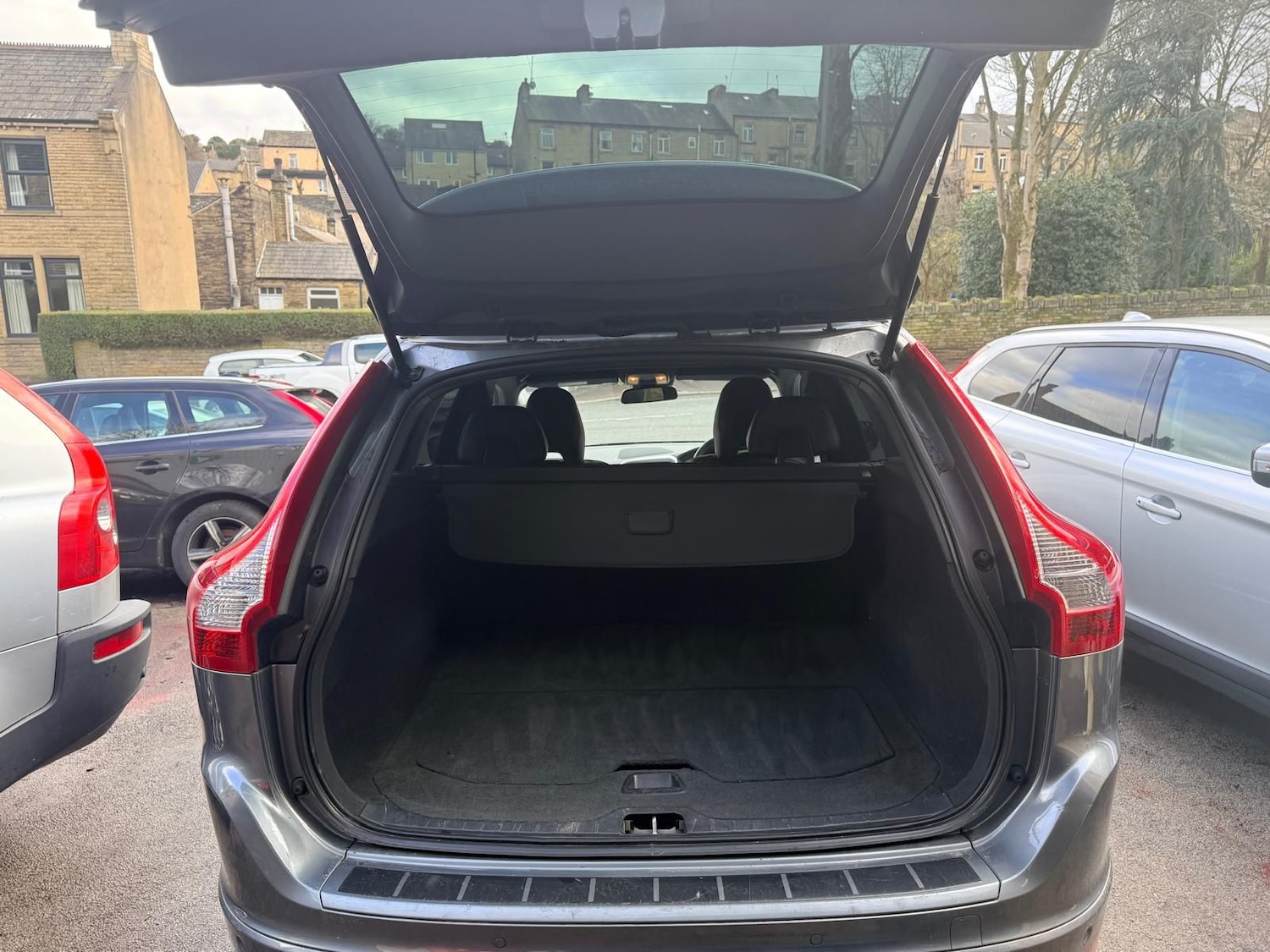 Used Volvo XC60 2015 for sale - 77710959: Photo 8