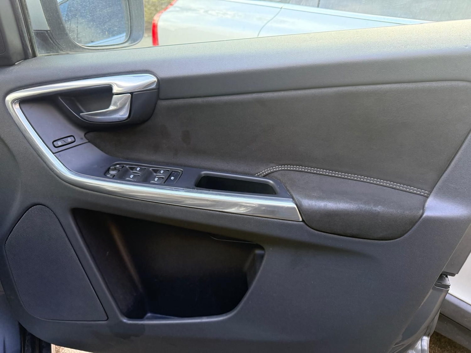 Used Volvo XC60 2015 for sale - 77710959: Photo 9