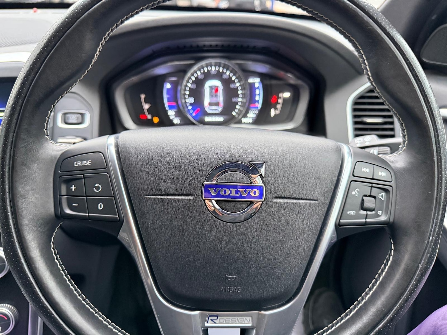 Used Volvo XC60 2015 for sale - 77151689: Photo 19