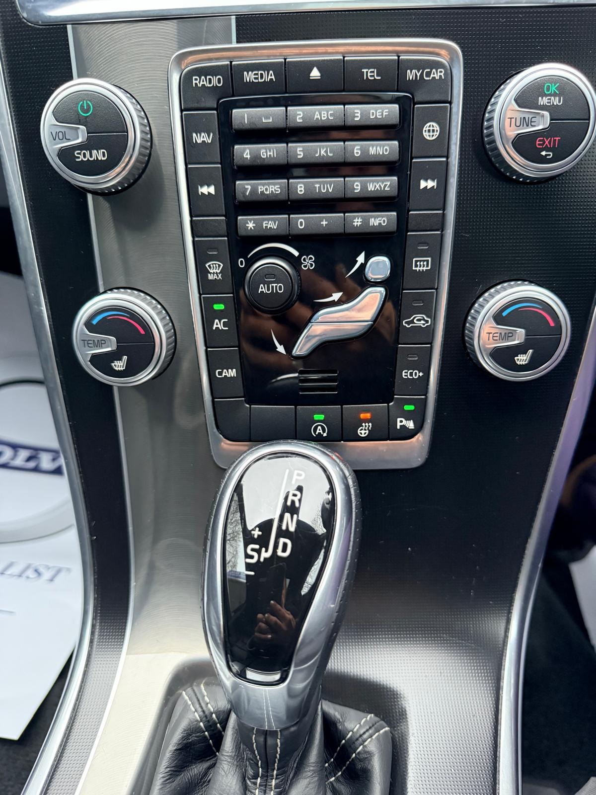 Used Volvo XC60 2015 for sale - 77151689: Photo 21