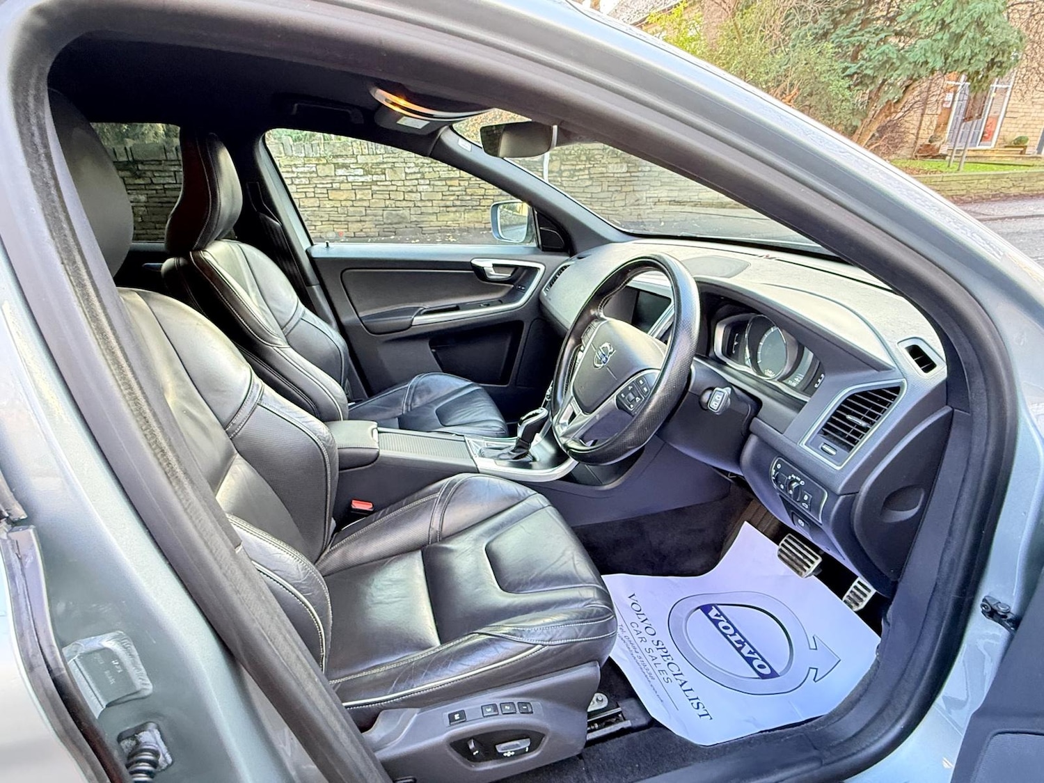 Used Volvo XC60 2015 for sale - 76882837: Photo 11