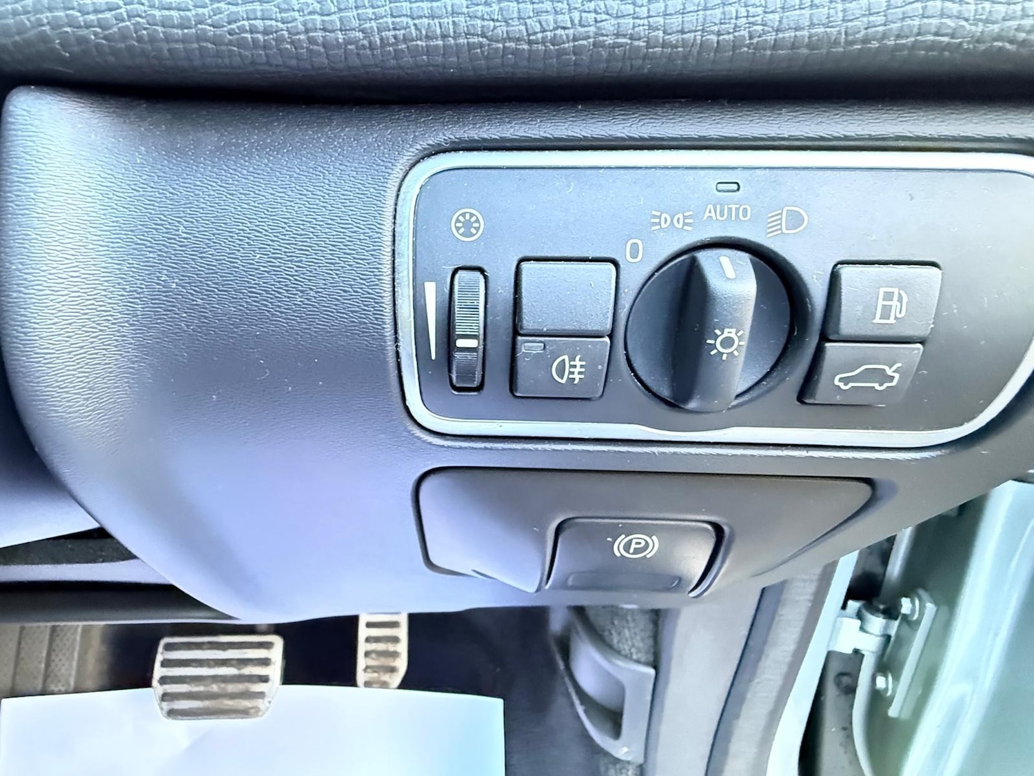 Used Volvo XC60 2015 for sale - 76882837: Photo 22