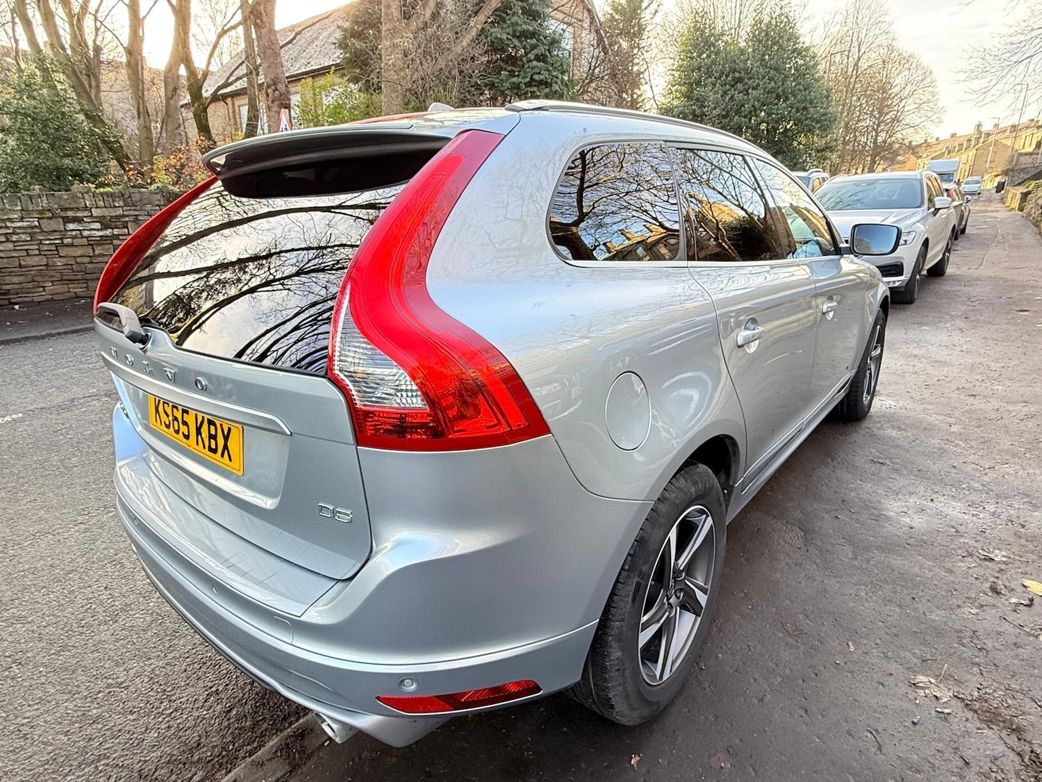 Used Volvo XC60 2015 for sale - 76882837: Photo 3