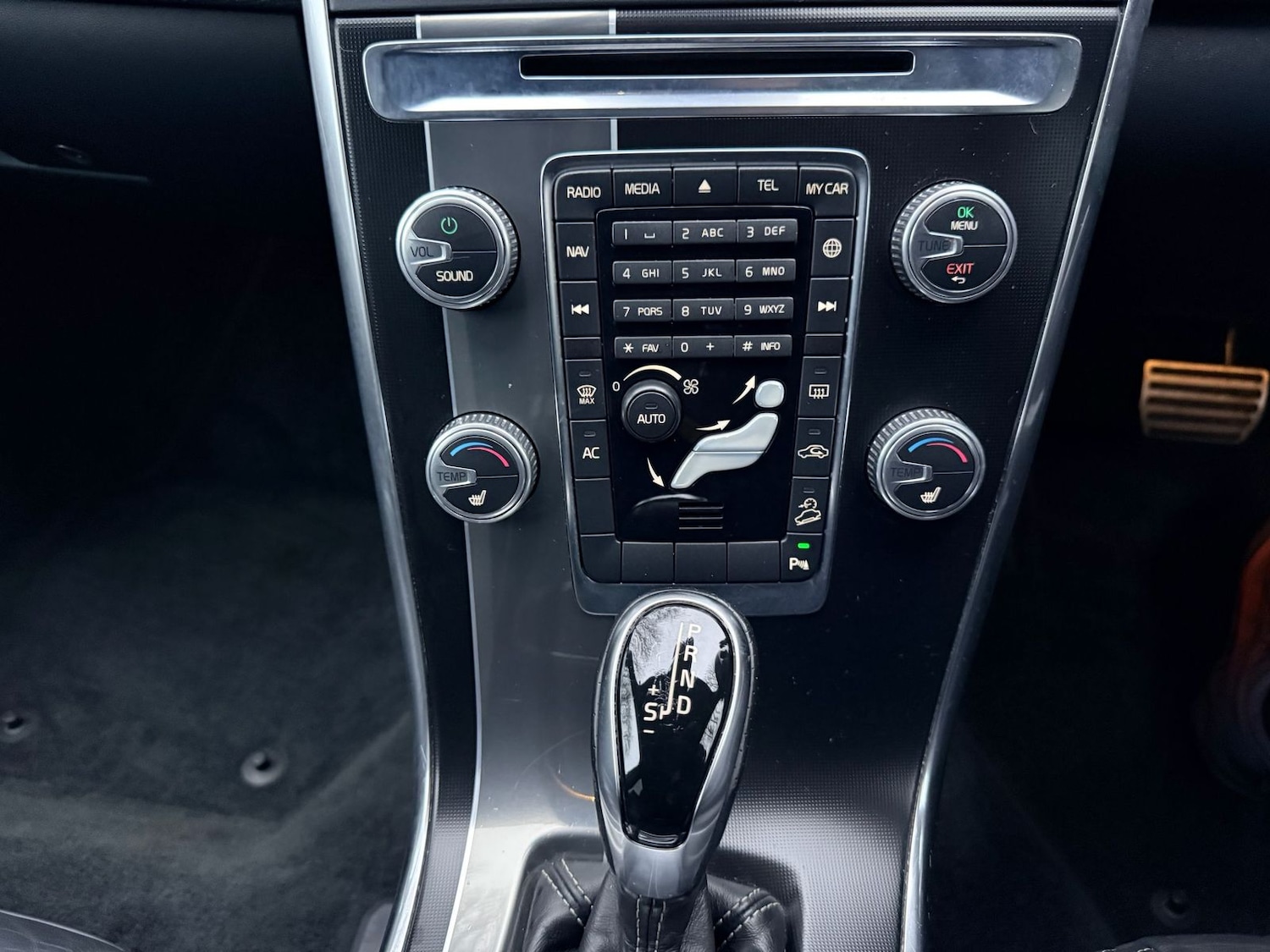 Used Volvo XC60 2014 for sale - 77333289: Photo 19