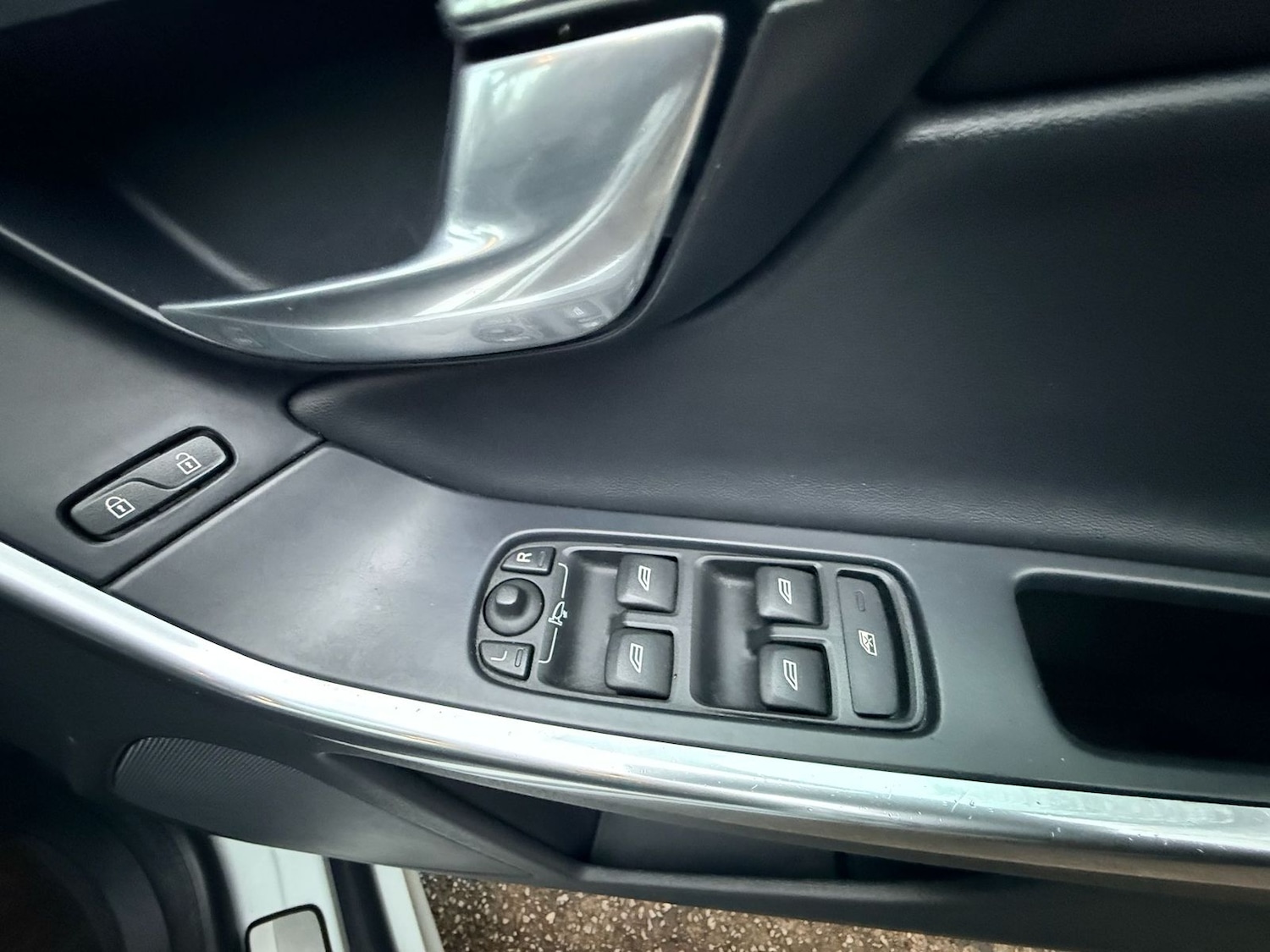 Used Volvo XC60 2014 for sale - 77333289: Photo 25