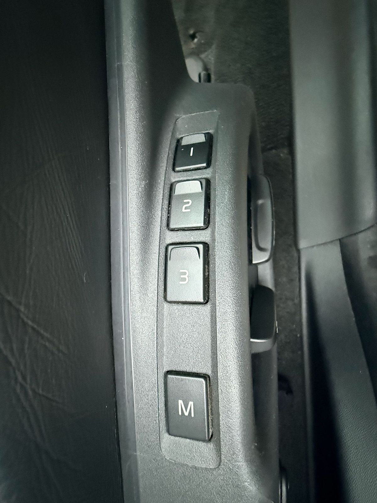 Used Volvo XC60 2014 for sale - 77333289: Photo 26