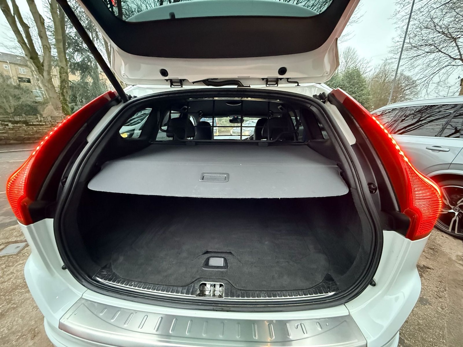 Used Volvo XC60 2014 for sale - 77333289: Photo 9