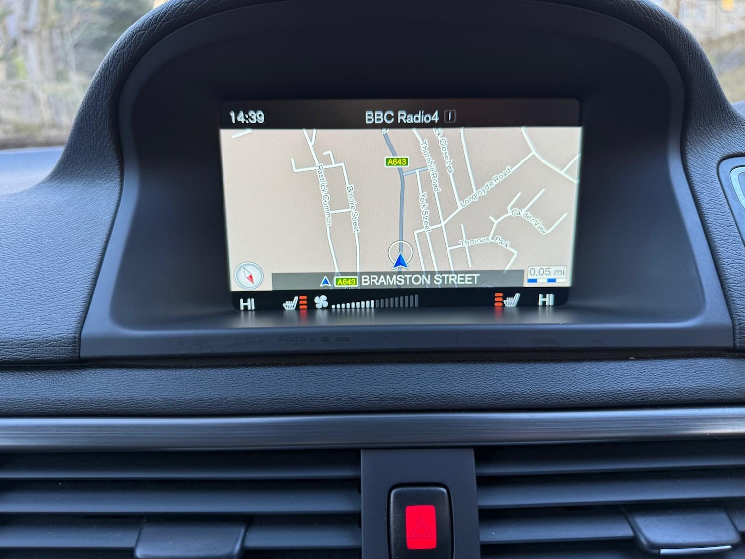 Used Volvo XC70 2015 for sale - 76705652: Photo 17