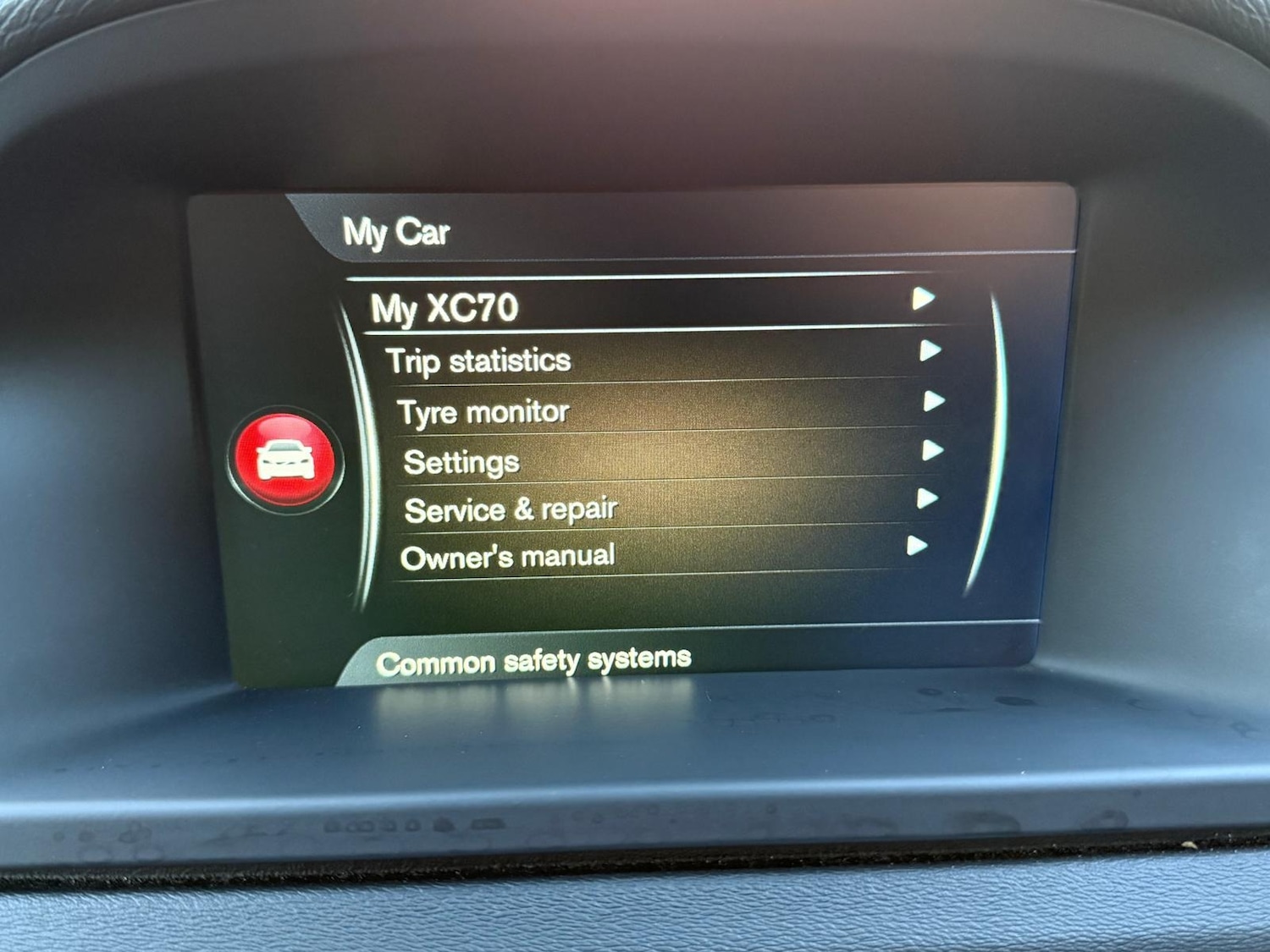 Used Volvo XC70 2015 for sale - 76705652: Photo 18