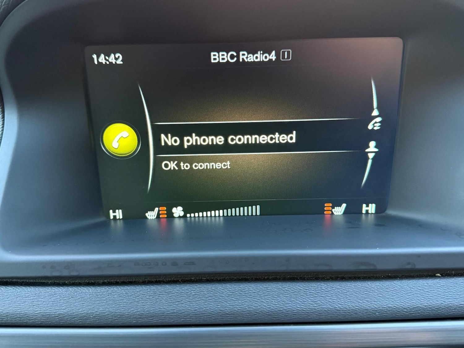 Used Volvo XC70 2015 for sale - 76705652: Photo 19