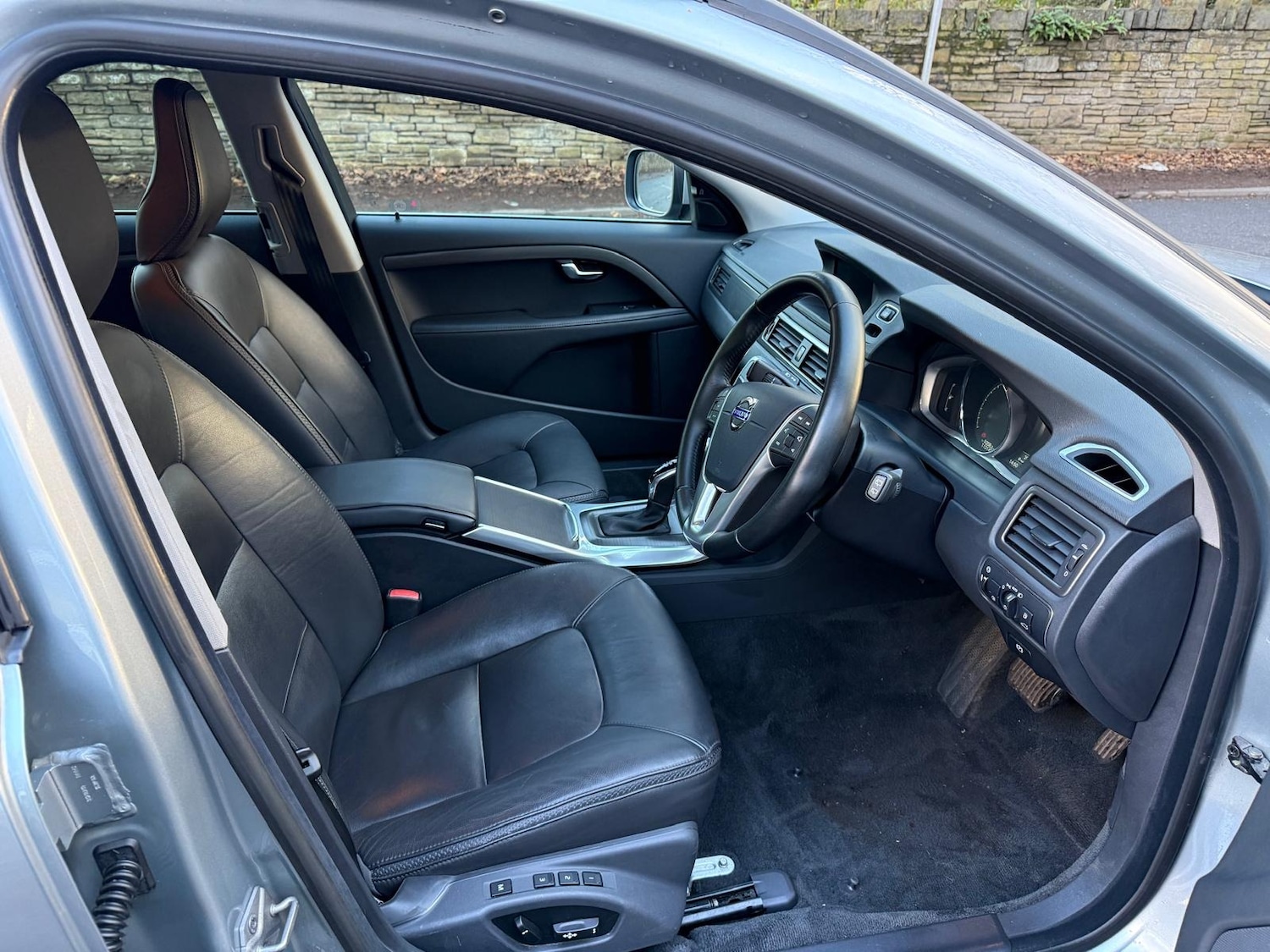 Used Volvo XC70 2015 for sale - 76705652: Photo 22