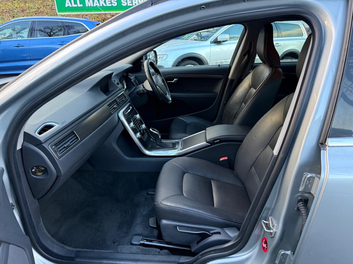 Used Volvo XC70 2015 for sale - 76705652: Photo 25