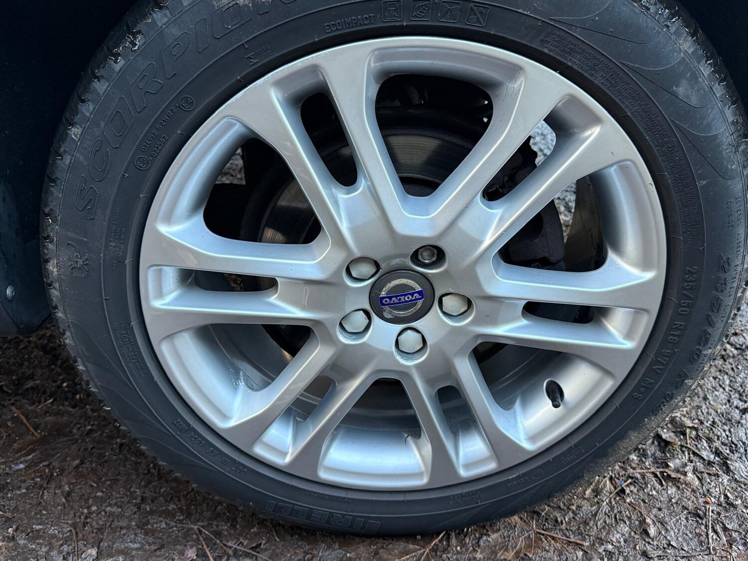 Used Volvo XC70 2015 for sale - 76705652: Photo 33