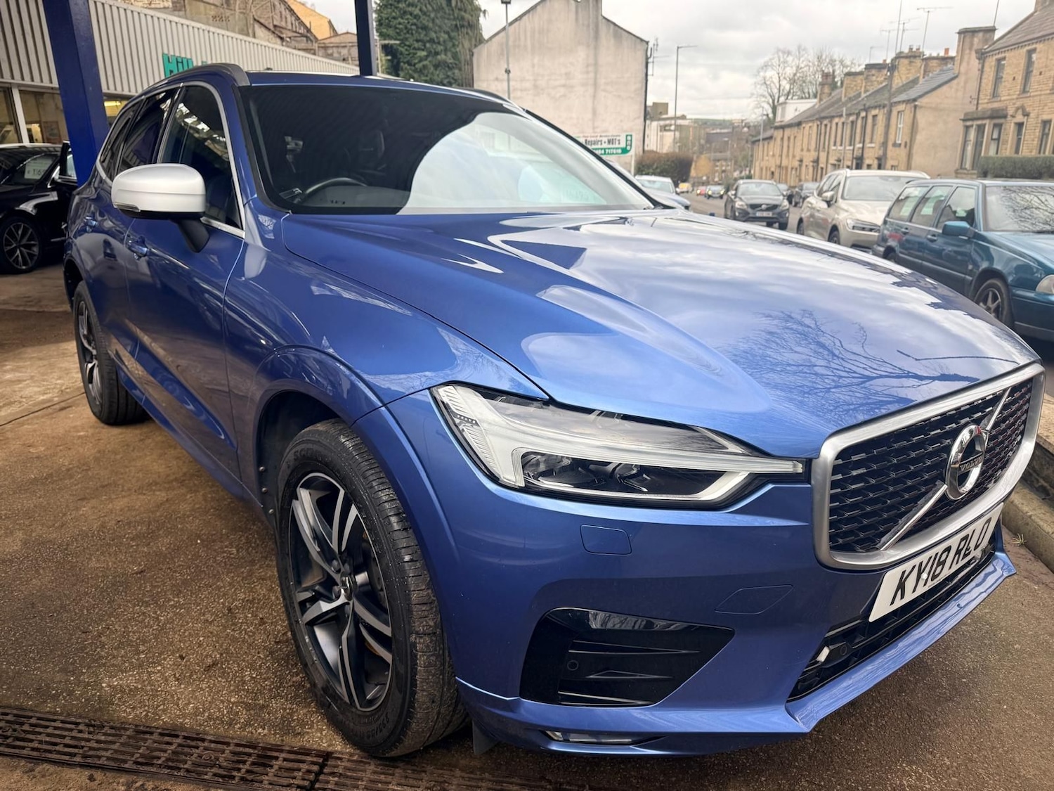 Used Volvo XC60 2018 for sale - 77269452: Photo 2