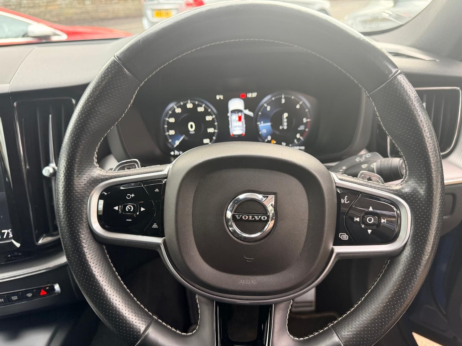 Used Volvo XC60 2018 for sale - 77269452: Photo 25