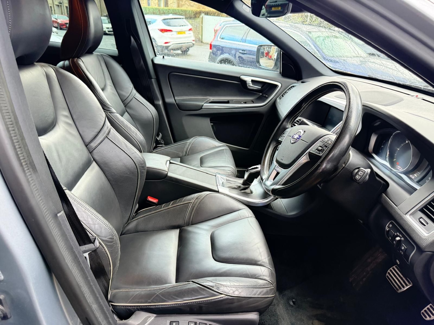 Used Volvo XC60 2017 for sale - 77634728: Photo 3