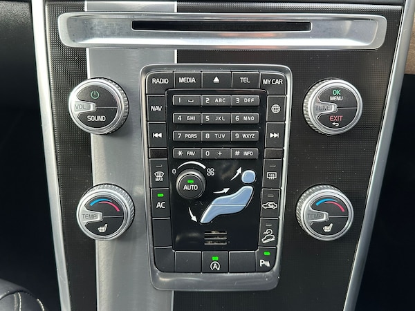 Used Volvo XC60 2017 for sale - 76253755: Photo 21