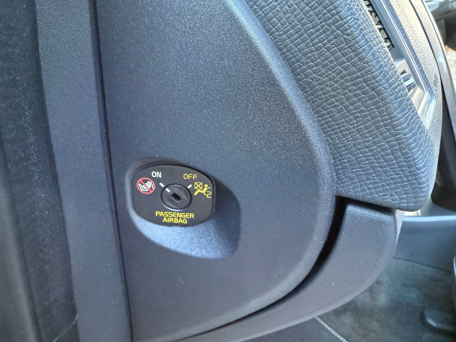 Used Volvo XC60 2015 for sale - 76568418: Photo 15