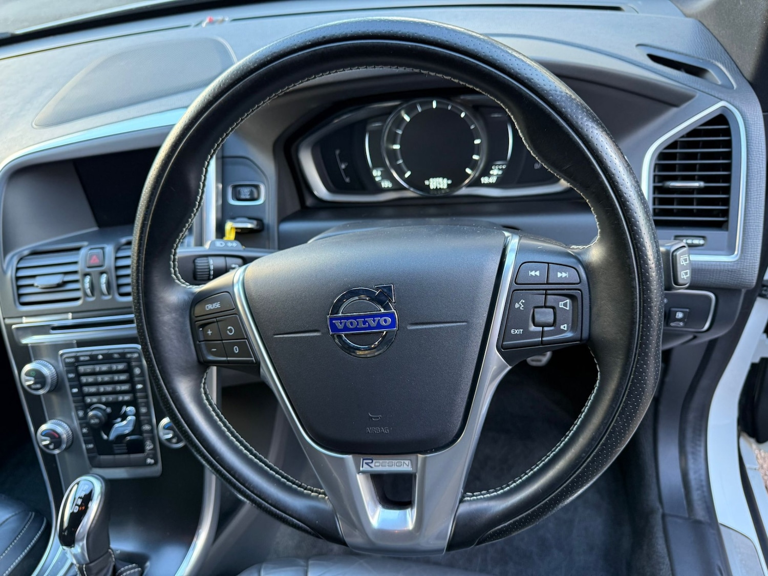 Used Volvo XC60 2015 for sale - 76568418: Photo 22