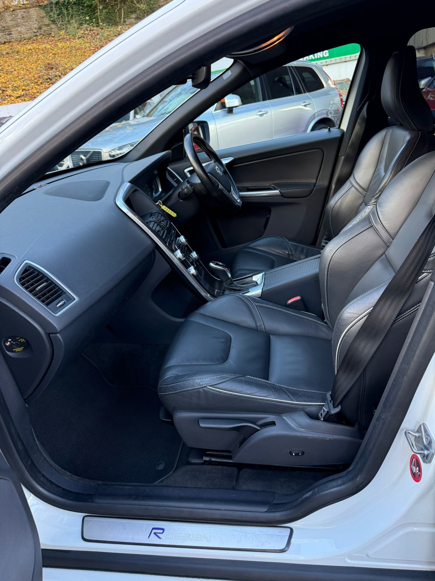 Used Volvo XC60 2015 for sale - 76568418: Photo 31