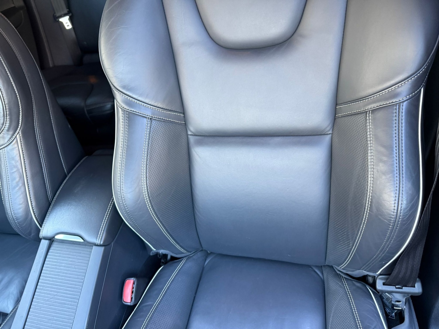 Used Volvo XC60 2015 for sale - 76568418: Photo 36