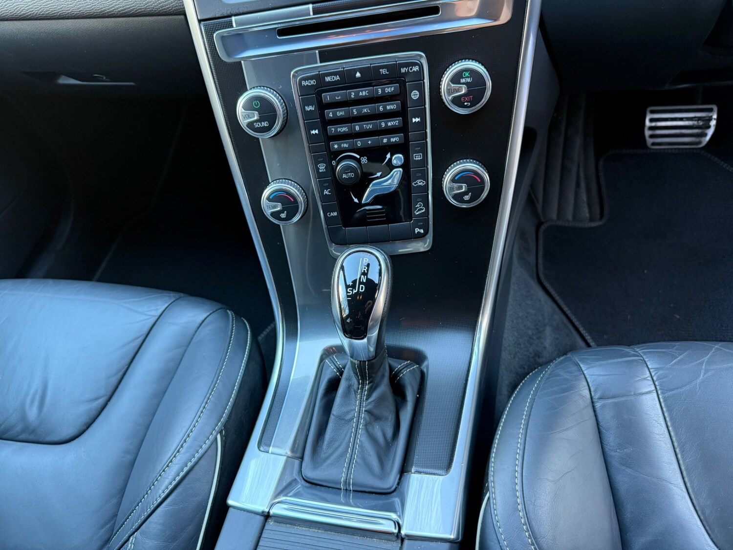 Used Volvo XC60 2015 for sale - 76568418: Photo 41