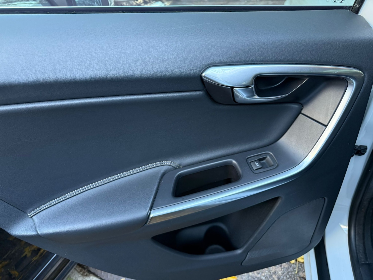 Used Volvo XC60 2015 for sale - 76568418: Photo 43