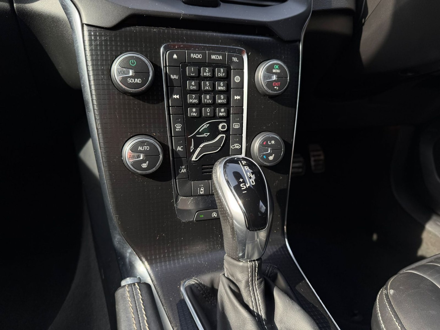 Used Volvo V40 2017 for sale - 77960068: Photo 12