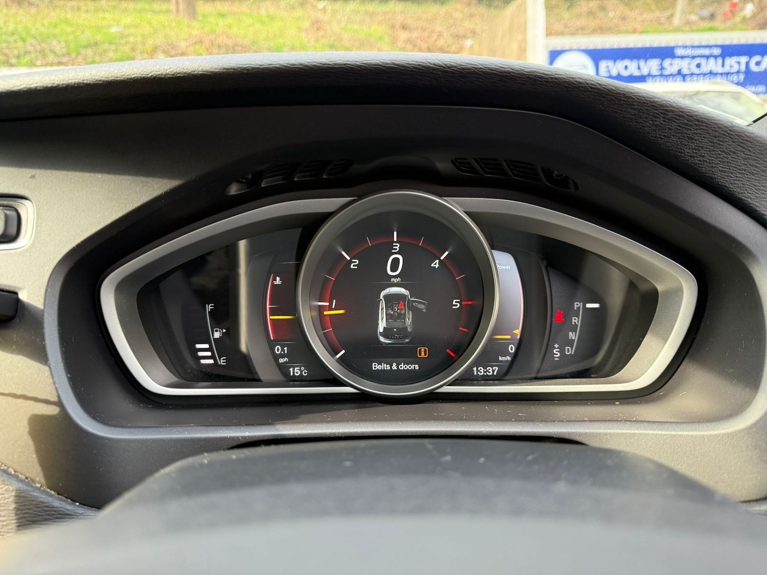 Used Volvo V40 2017 for sale - 77960068: Photo 18