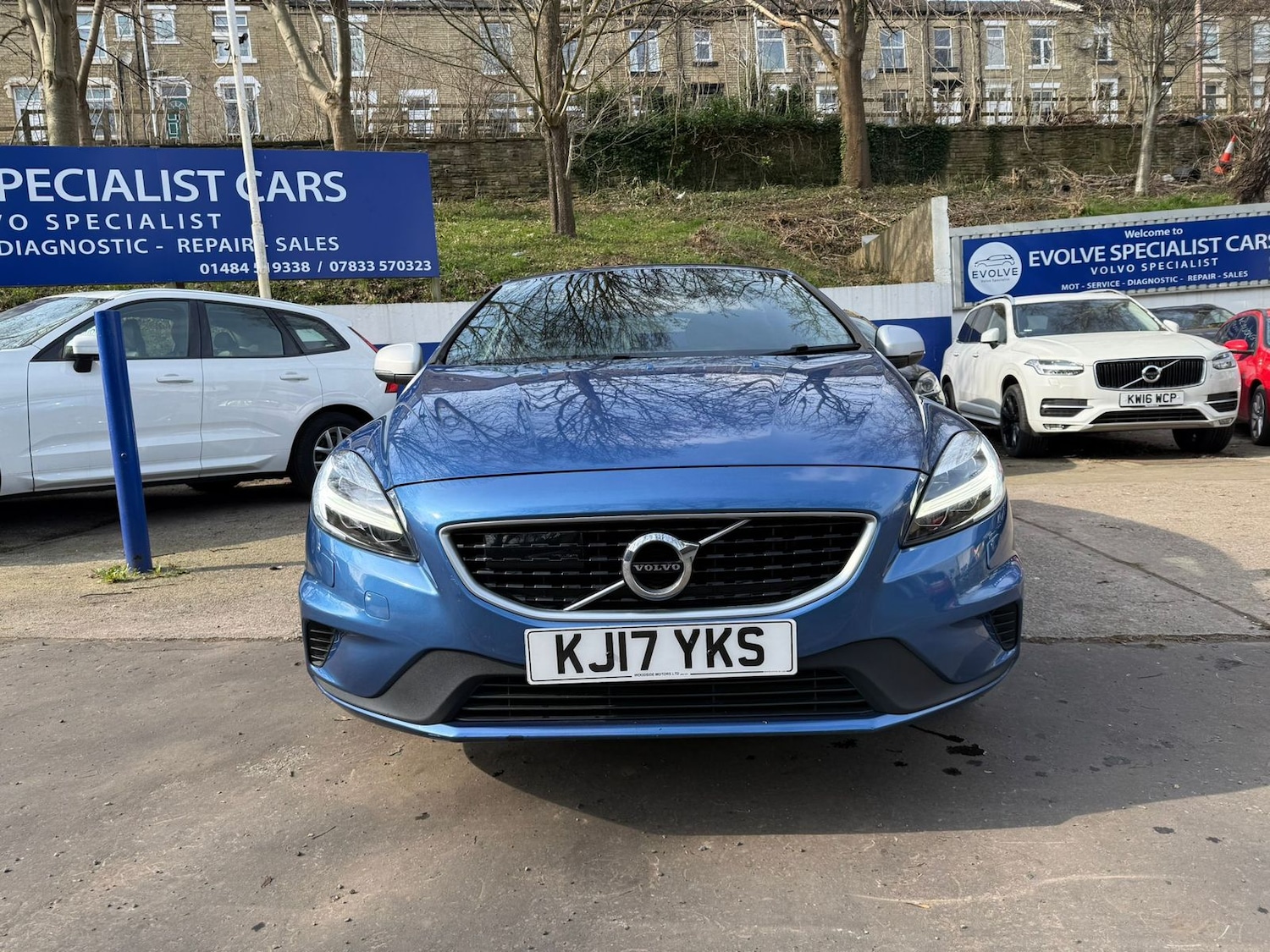 Used Volvo V40 2017 for sale - 77960068: Photo 2