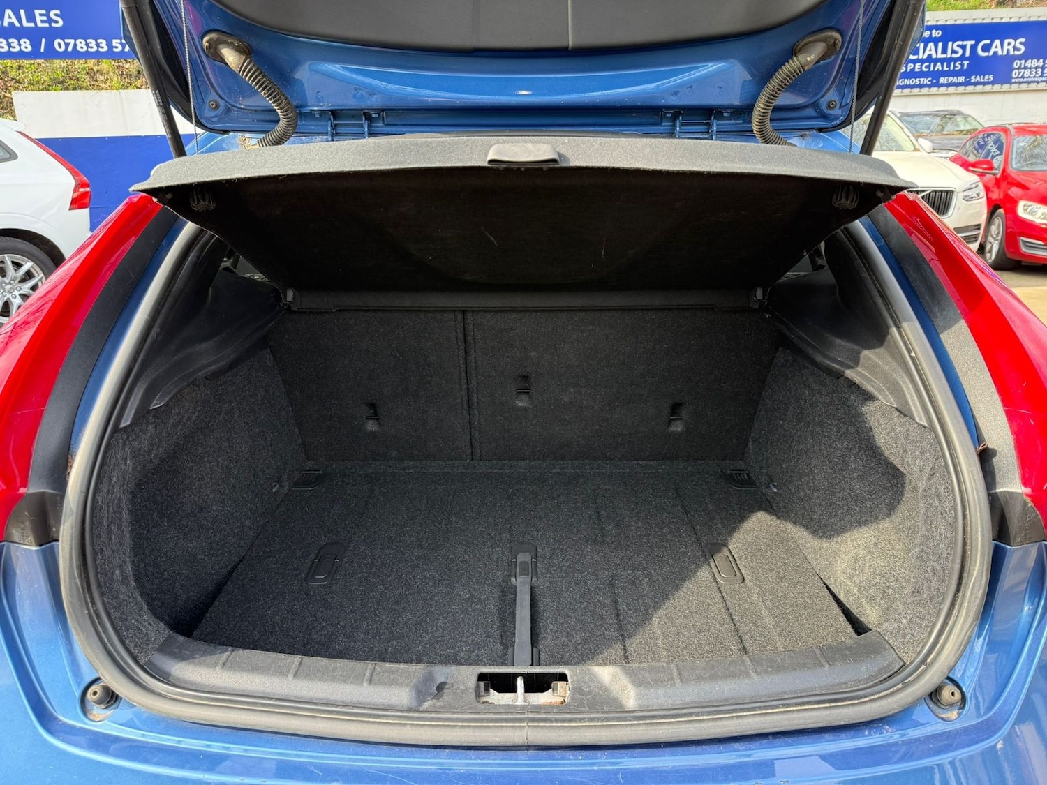 Used Volvo V40 2017 for sale - 77960068: Photo 9