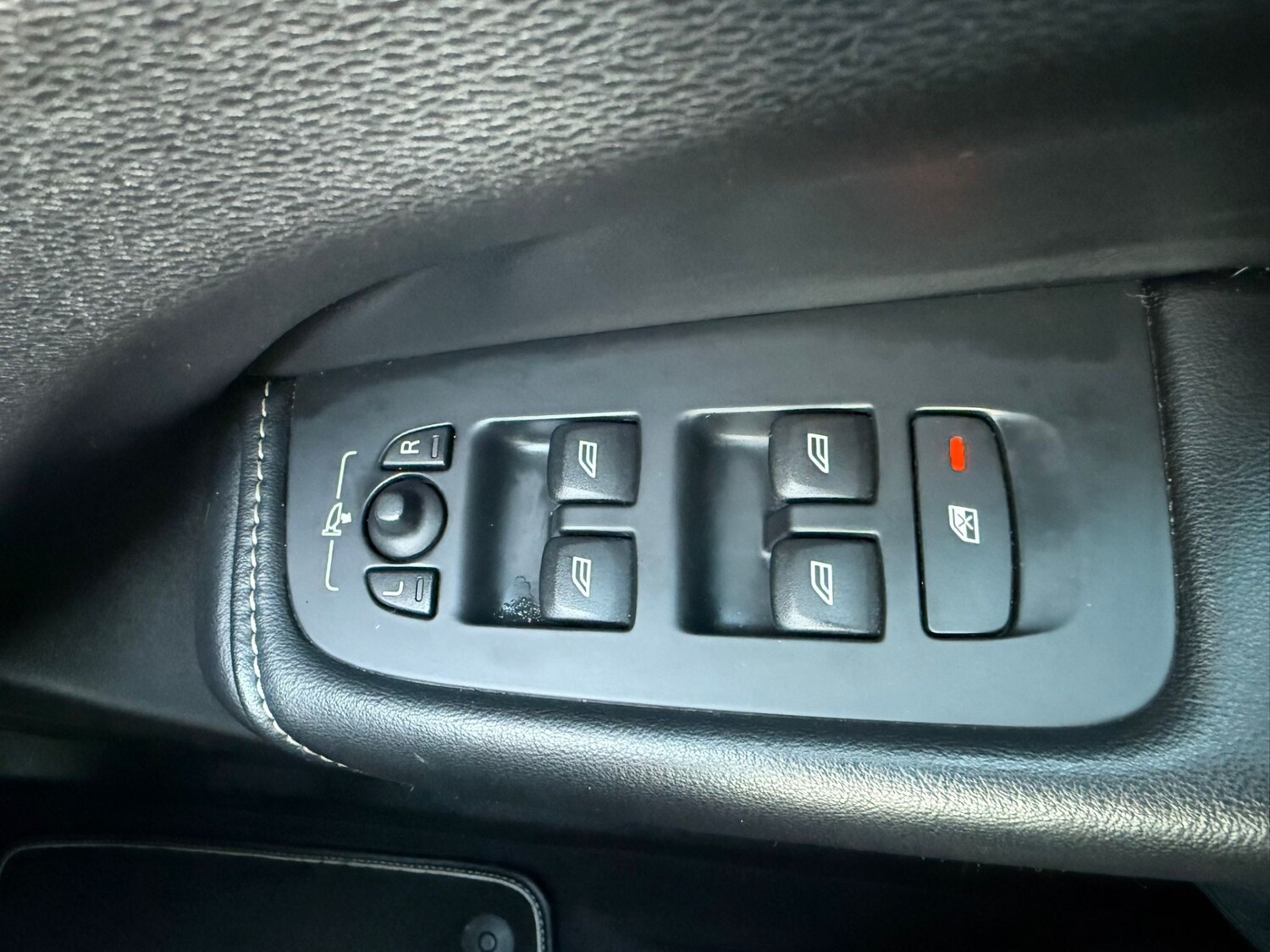 Used Volvo XC60 2018 for sale - 76600063: Photo 34