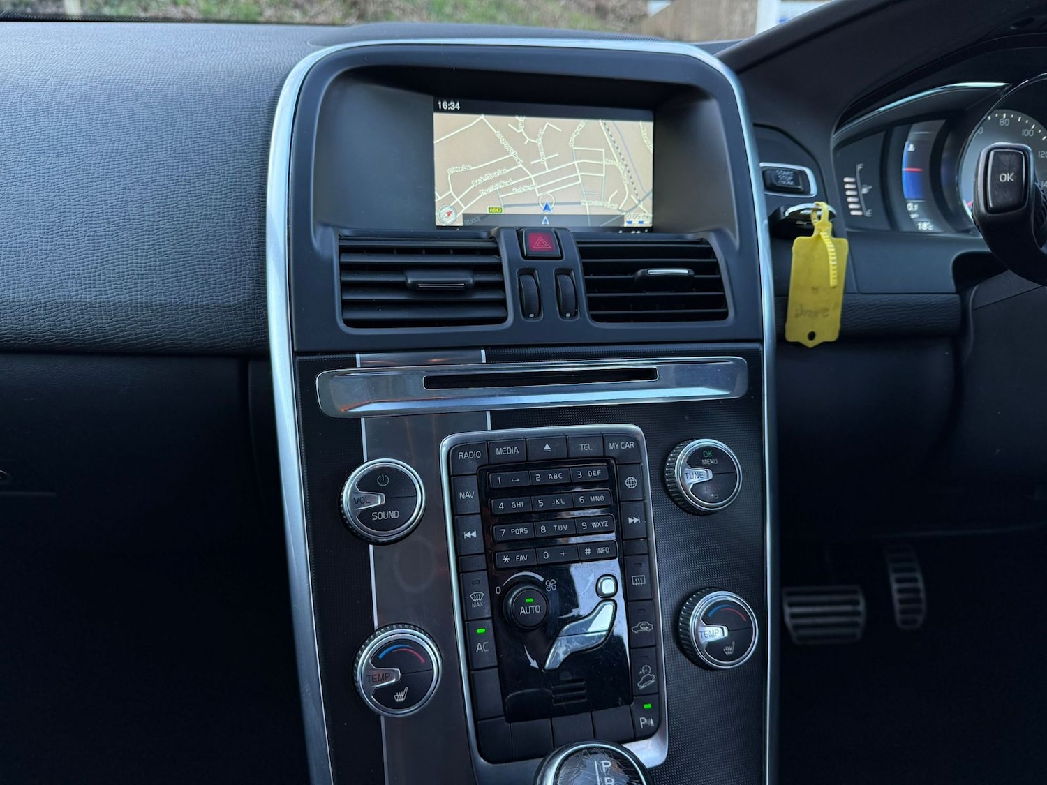 Used Volvo XC60 2014 for sale - 77927541: Photo 12