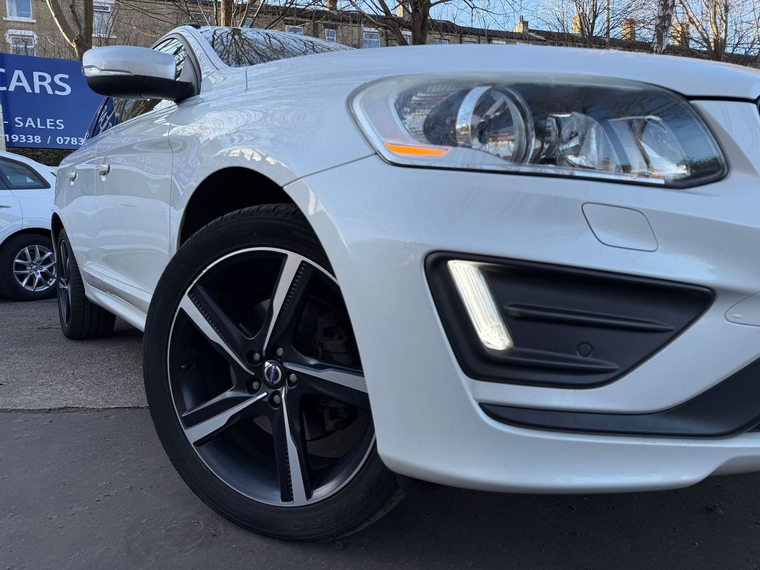 Used Volvo XC60 2014 for sale - 77927541: Photo 2