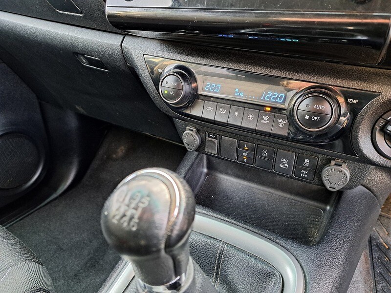 Used Toyota Hilux 2022 for sale - 77227862: Photo 33