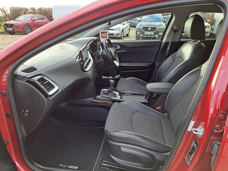 Used Kia XCeed 2023 for sale - 77231295: Photo 25