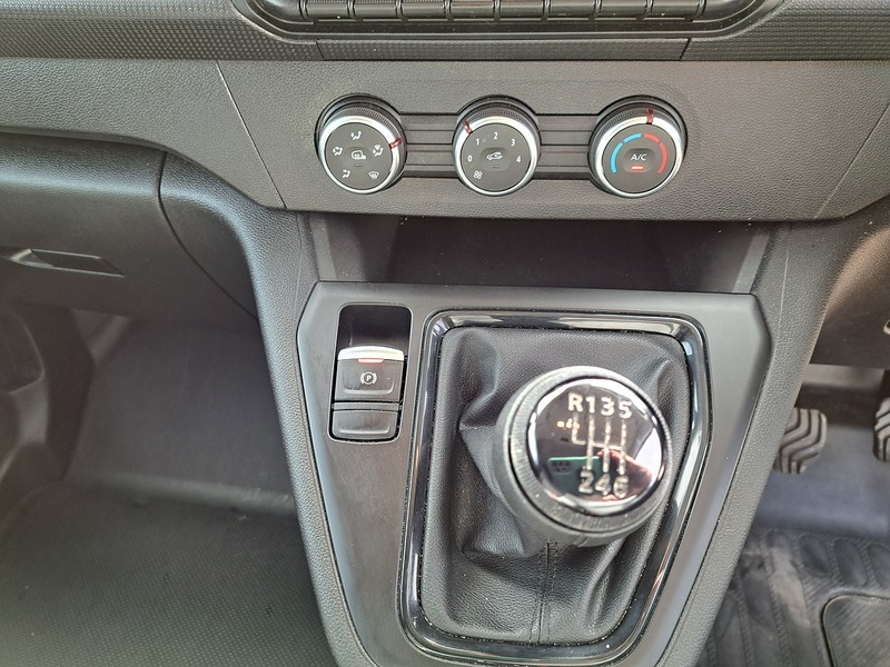 Used Renault Kangoo 2024 for sale - 77974477: Photo 31