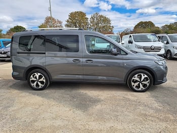 Used Ford Tourneo Connect 2023 for sale - 79800968: Photo
