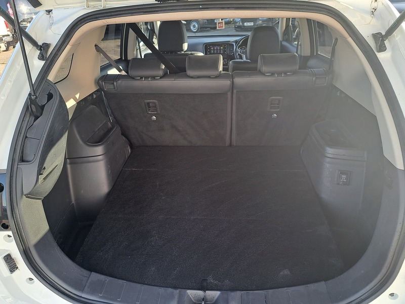 Used Mitsubishi Outlander 2018 for sale - 77452567: Photo 16