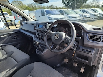 Used Renault Trafic 2023 for sale - 78711862: Photo