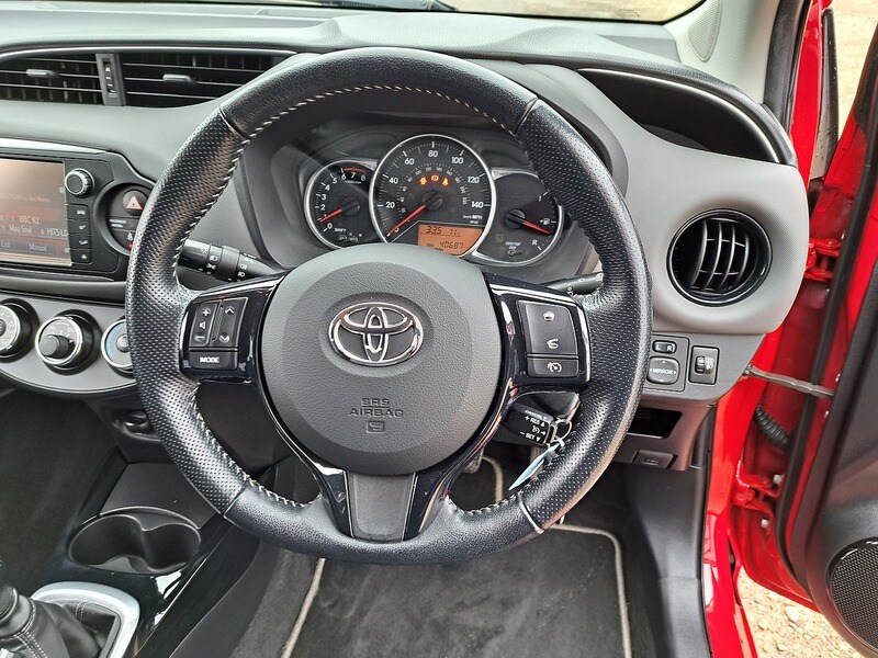 Used Toyota Yaris 2016 for sale - 77803218: Photo 35