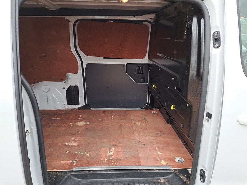 Used Vauxhall Vivaro 2022 for sale - 77231289: Photo 11