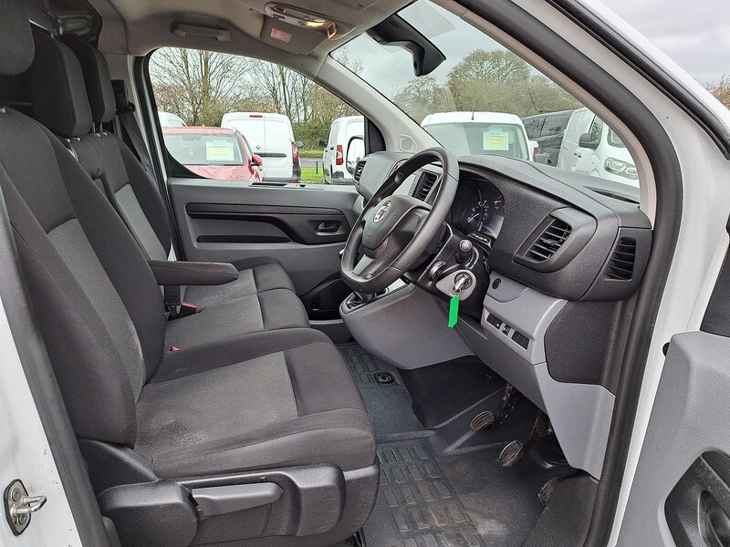 Used Vauxhall Vivaro 2022 for sale - 77231289: Photo 8